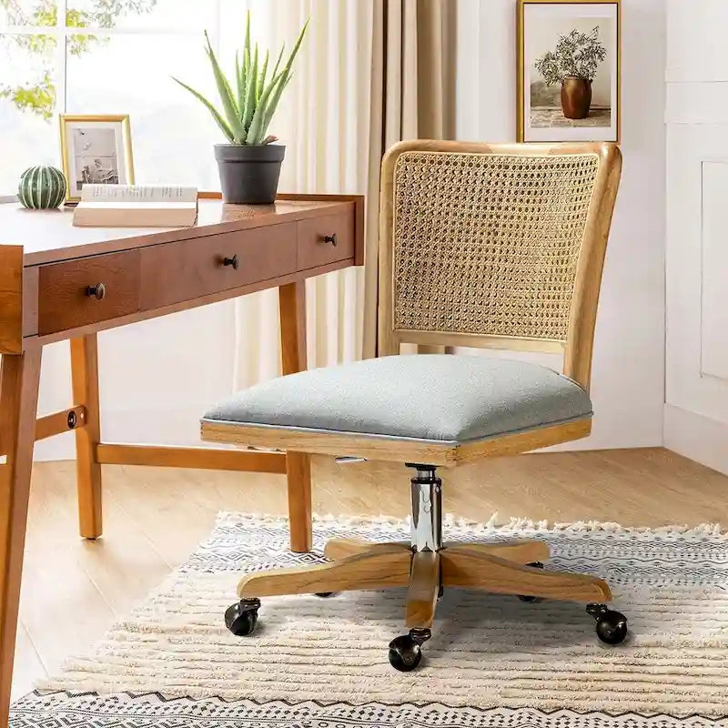 Chaise de travail moderne en rotin avec piètement en bois massif par