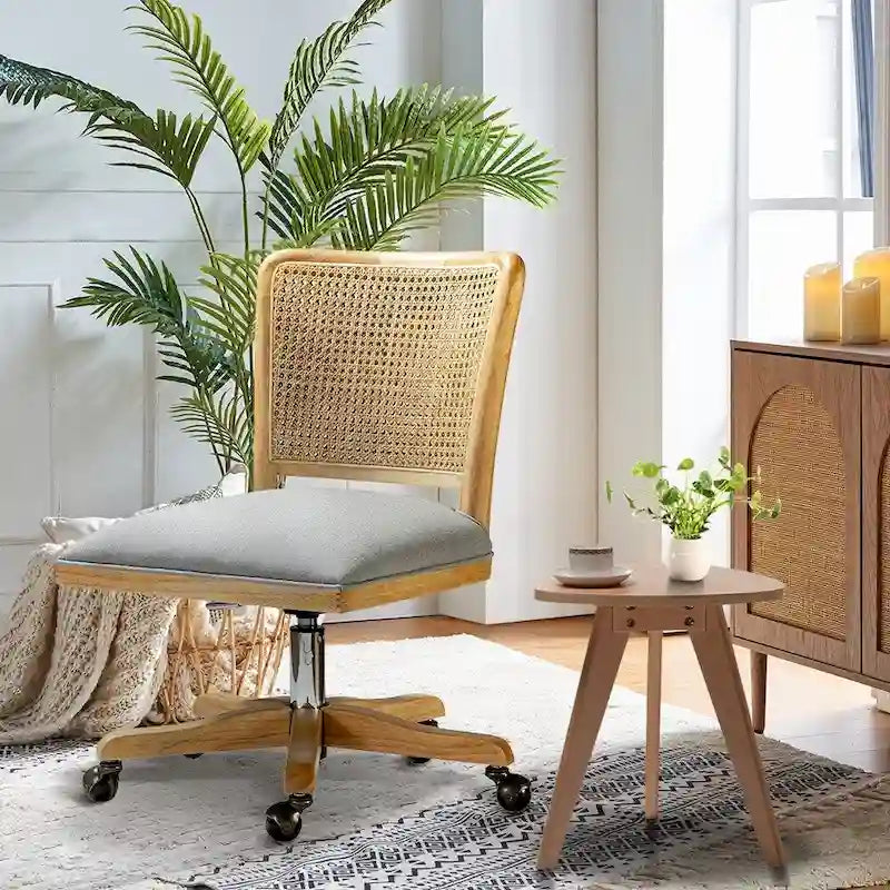 Chaise de travail moderne en rotin avec piètement en bois massif par