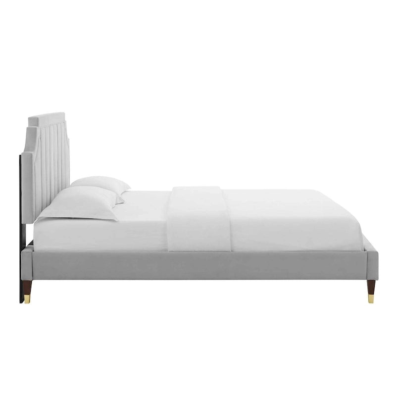 Lit plateforme queen en velours Sienna Performance
