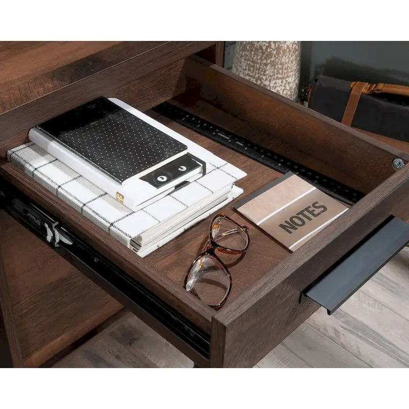 Bureau d'ordinateur avec rangement